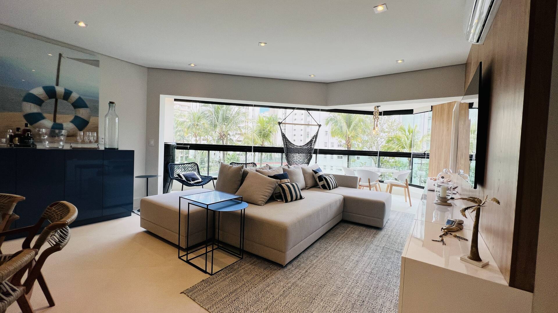 Apartamento decorado à venda Riviera modulo 3 finamente decorado