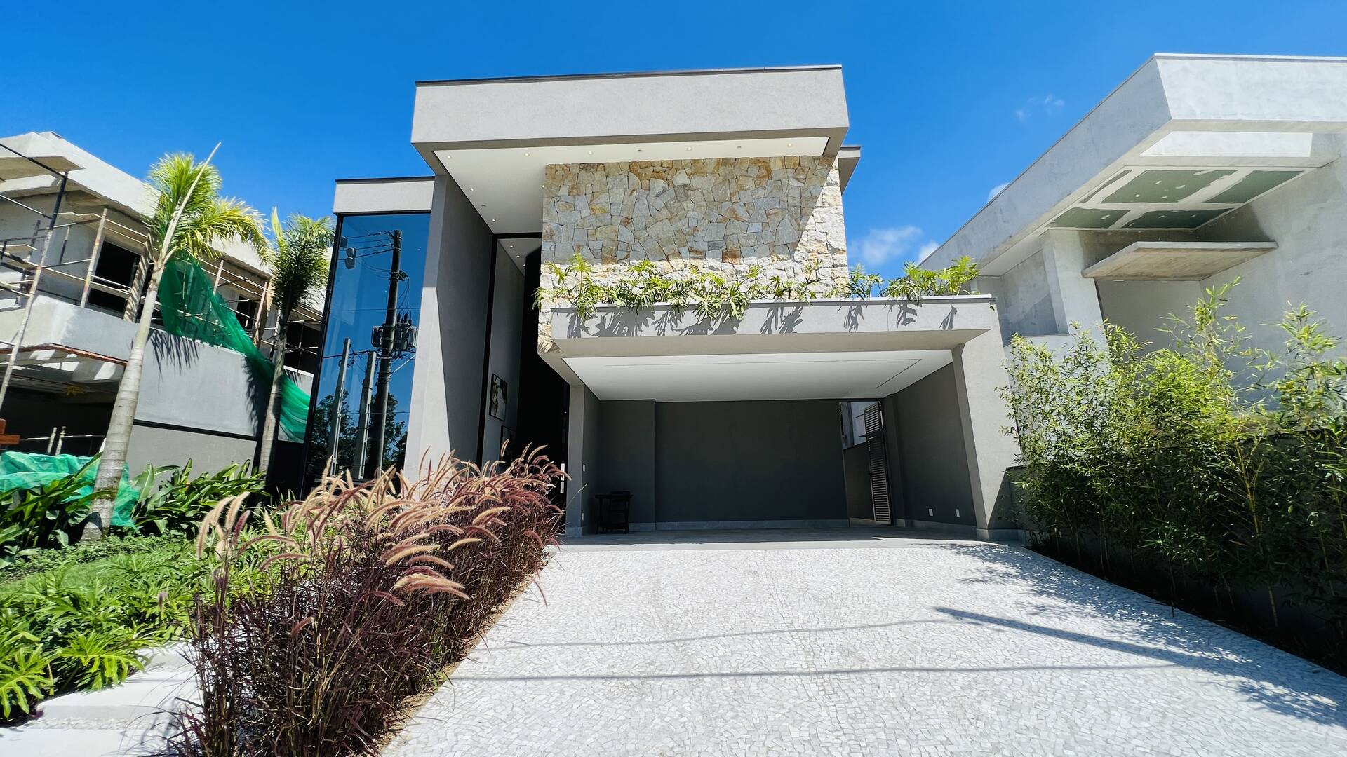 Casa novíssima à venda na Riviera de São Lourenço módulo 11