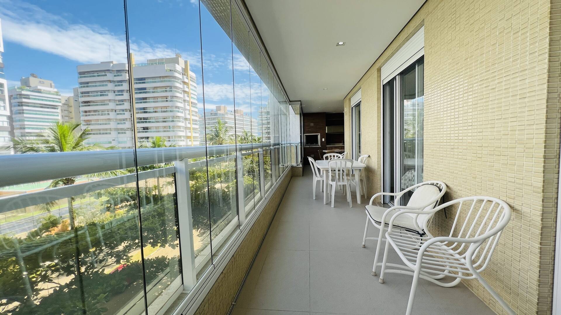 Apartamento a venda Riviera módulo 8 com magnífica área de lazer.