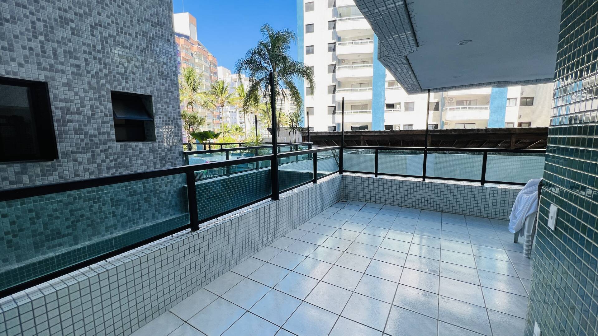 Apartamento à venda na Riviera de São Lourenço módulo 6.