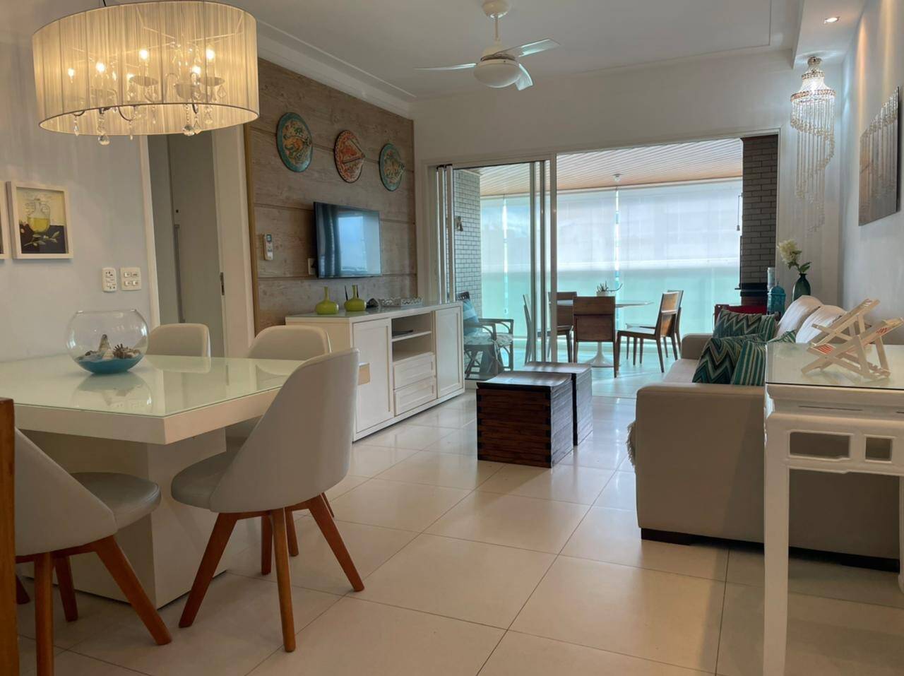 Apartamento decorado à venda na Riviera de São Lourenço módulo 8.