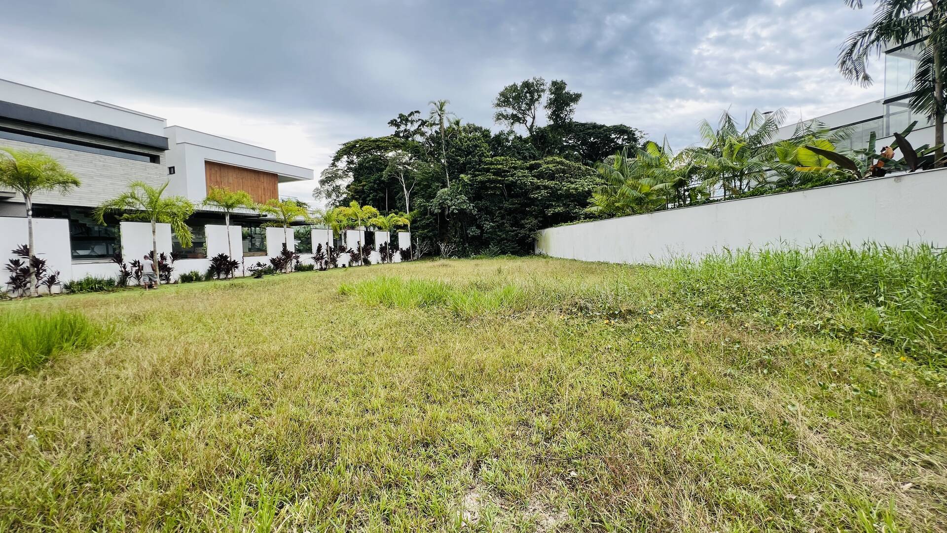 Encantador terreno à venda no Módulo 12 da Riviera de São Lourenço