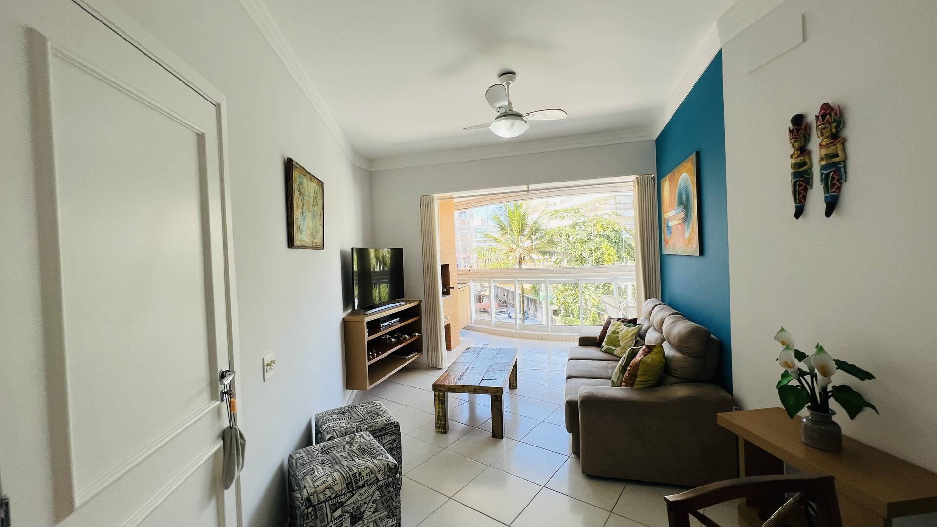 Apartamento pé na areia à venda na Riviera de São Lourenço, módulo 7