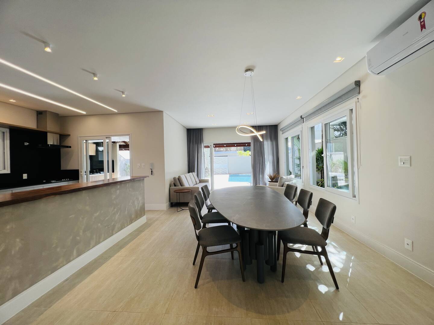 Casa, 4 quartos, 349 m² - Foto 2