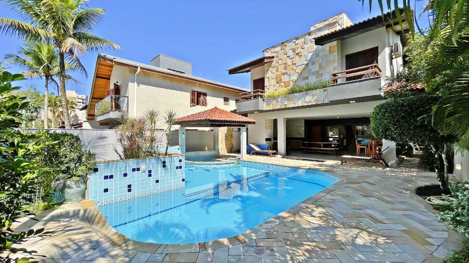 Casa à venda na Riviera de São Lourenço - Módulo 19