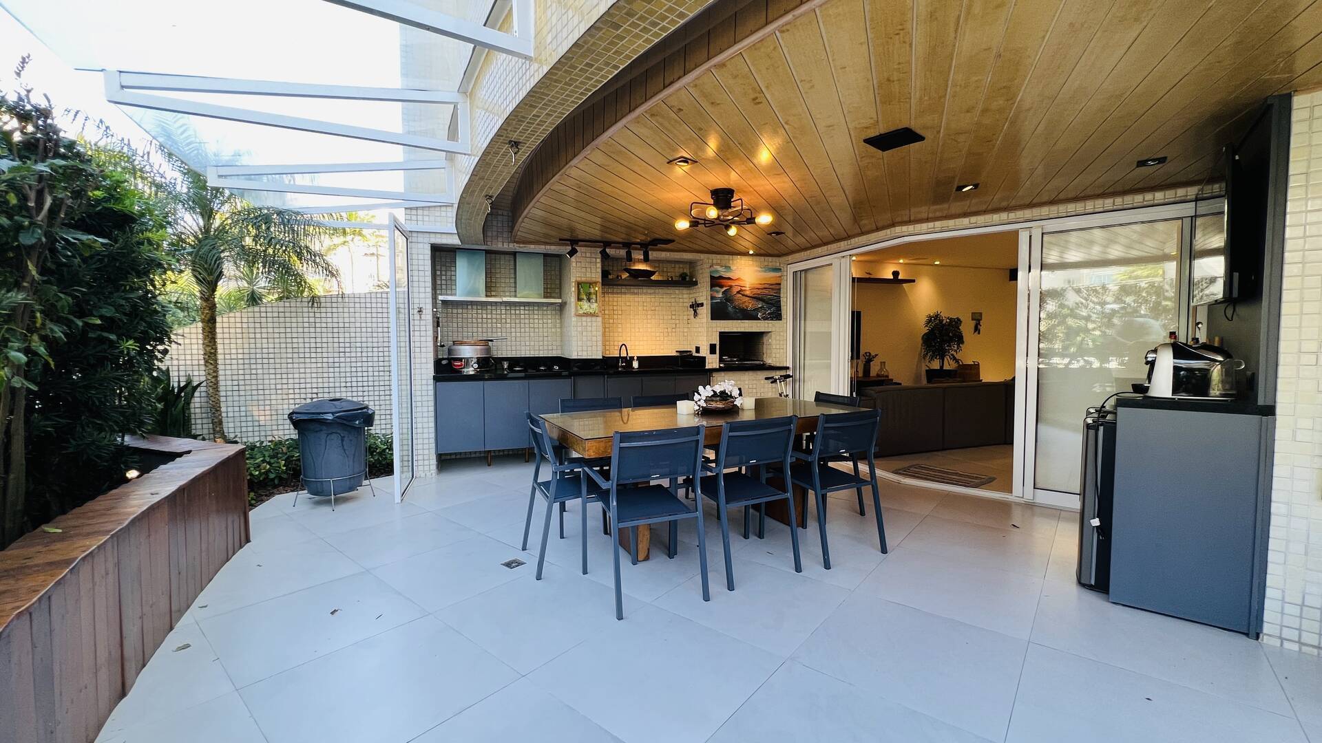 Apartamento, 3 quartos, 168 m² - Foto 2