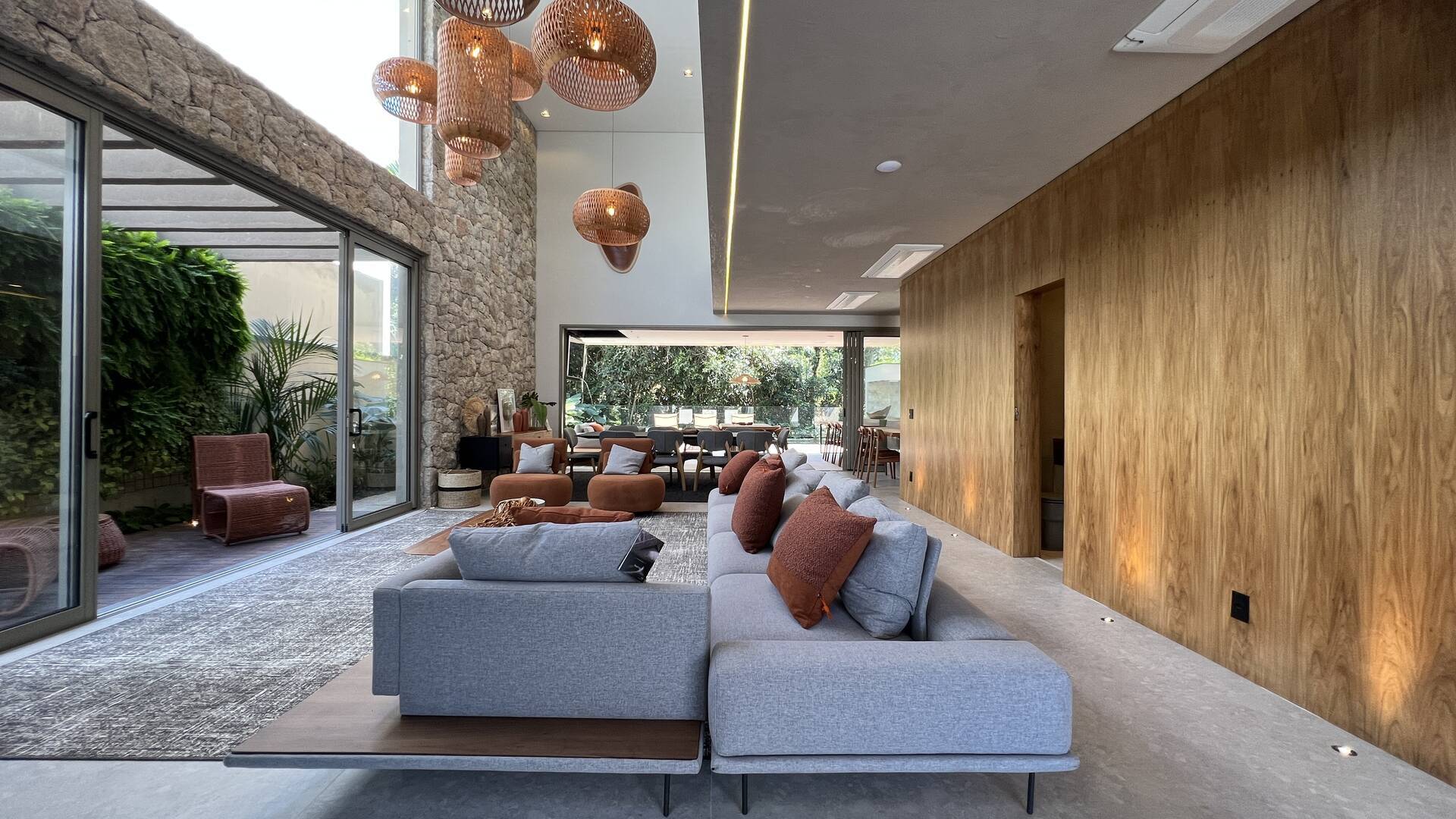 *Casa Excepcionalmente Decorada à Venda no Módulo 11, Riviera*