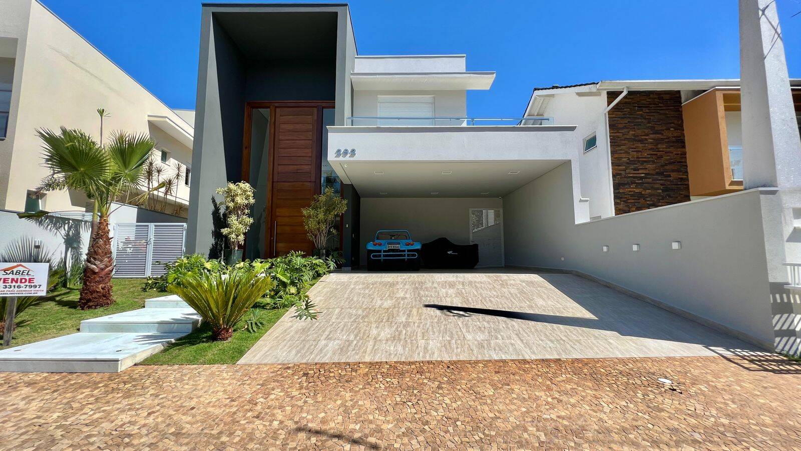 Casa Moderna e decorada à Venda na Riviera - Módulo 28