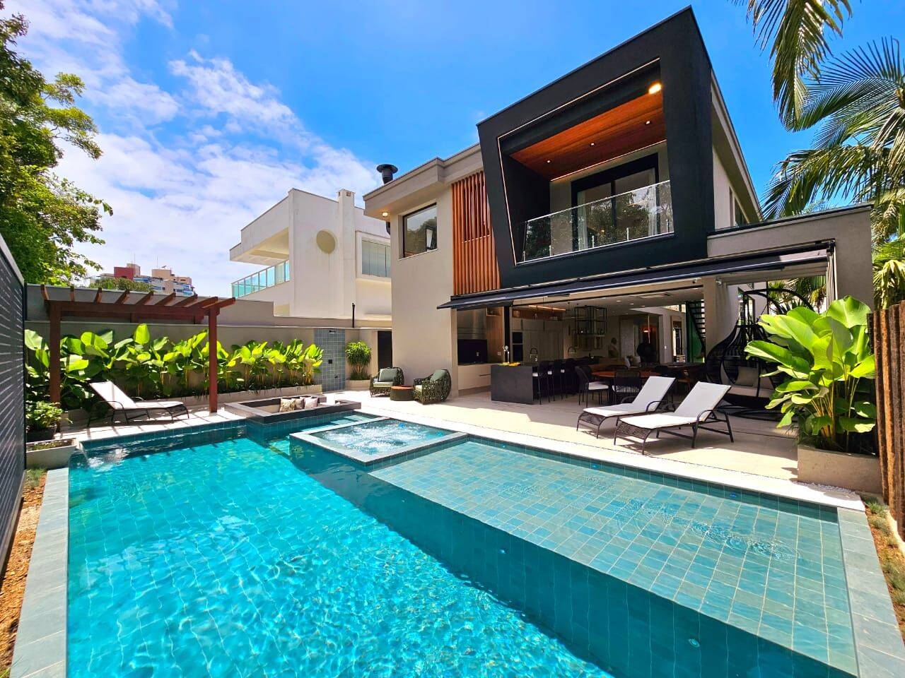 Mansão de Luxo à venda no Módulo 5 da Riviera de São Lourenço