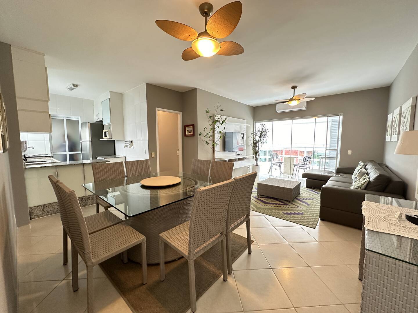 Apartamento com 3 dormitórios à venda, 96 m² por R$ 2.650.000,00