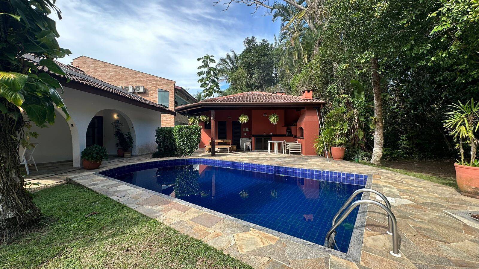 Casa de Luxo à venda no Módulo 26 da Riviera de São Lourenço