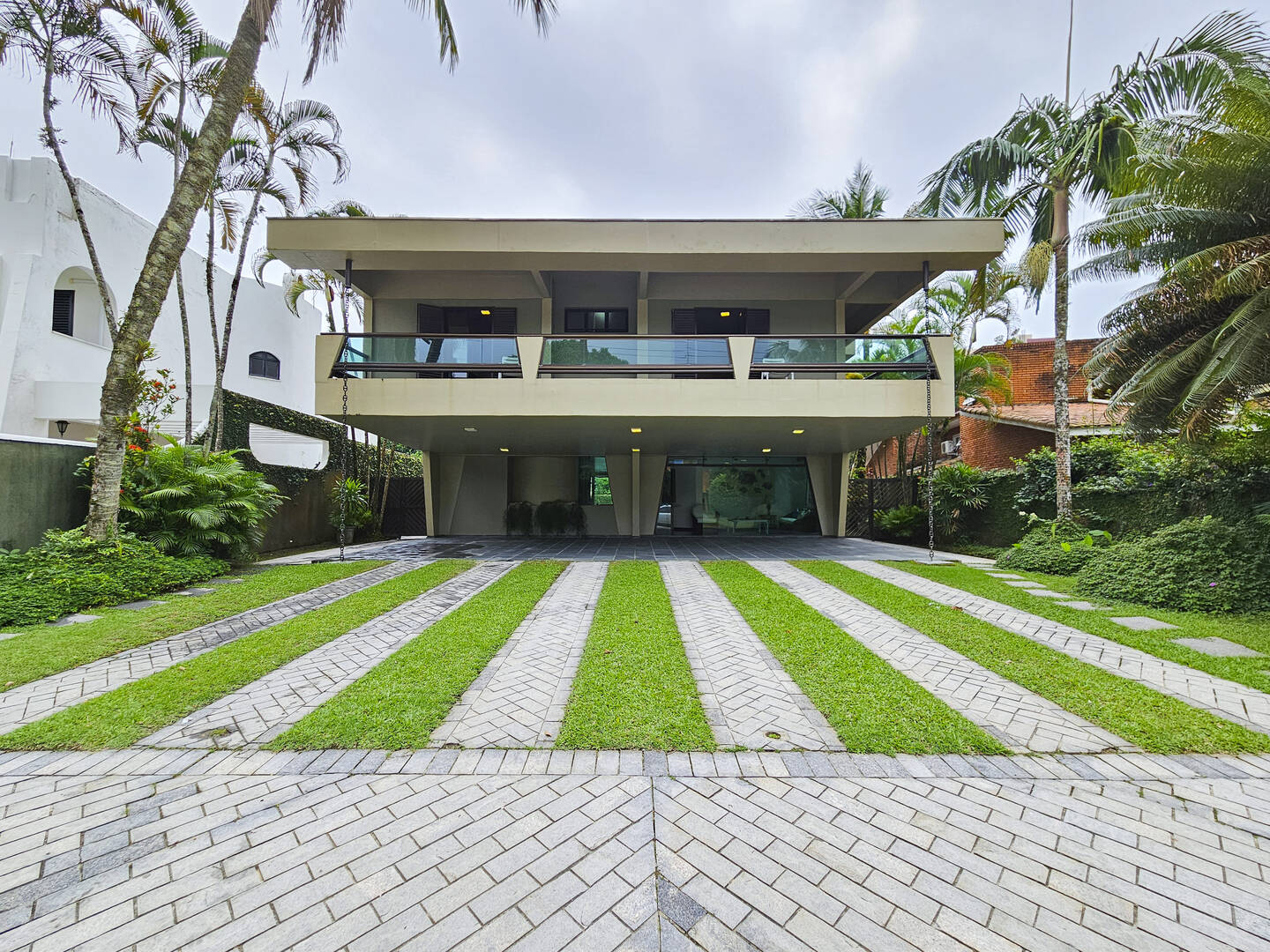 Casa, 6 quartos, 489 m² - Foto 1