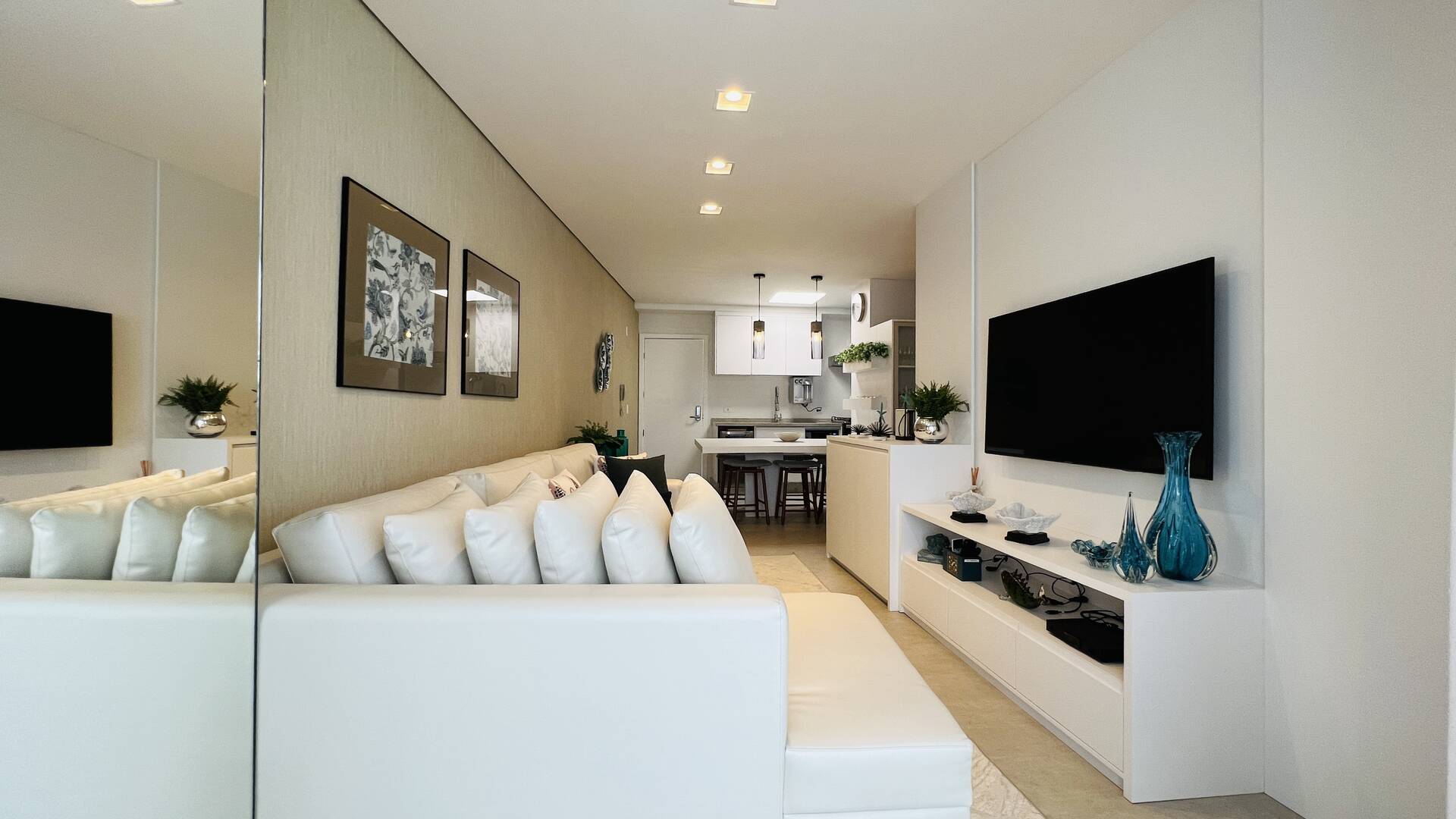 Aconchegante apartamento à venda no prestigiado Edifício San Sebastian.