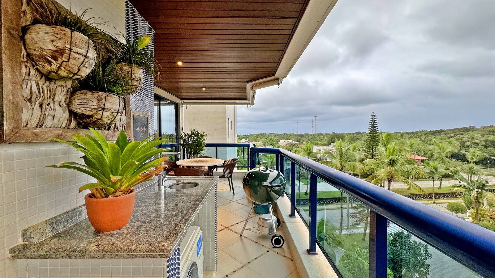 Apartamento à venda Riviera módulo 6 andar alto com quadra de tênis.