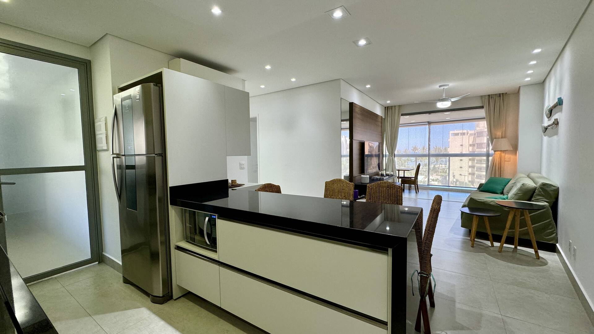 Apartamento com 2 dormitórios à venda, 87 m² por R$ 3.100.000,00 Riviera