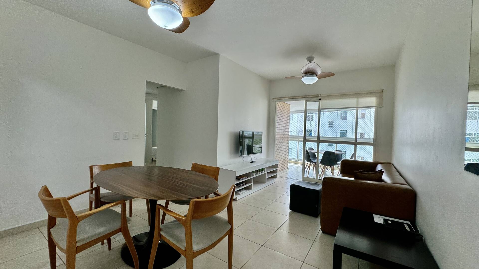 Apartamento com 3 dormitórios à venda, 90 m² por R$ 2.900.000,00 - Riviera