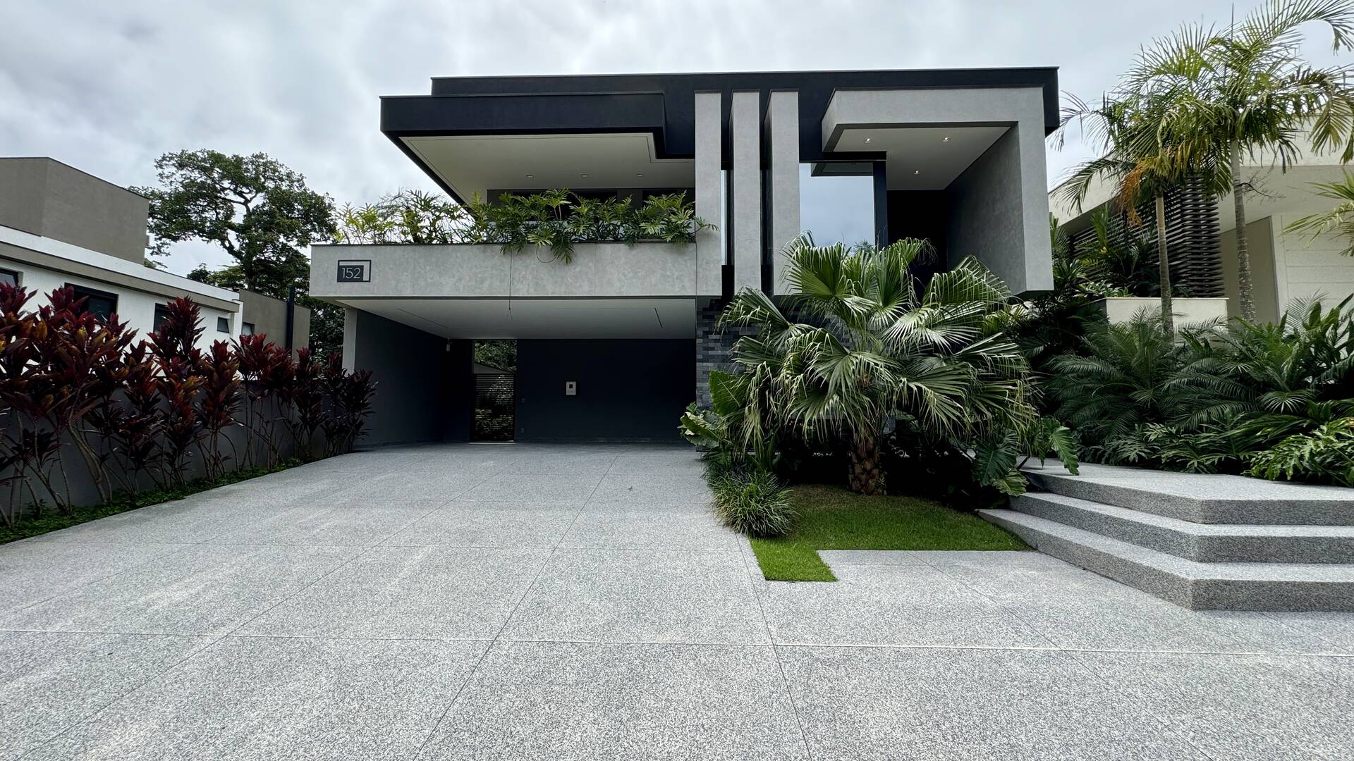 Oportunidade imperdível: Casa deslumbrante à venda no Módulo 24 da Riviera