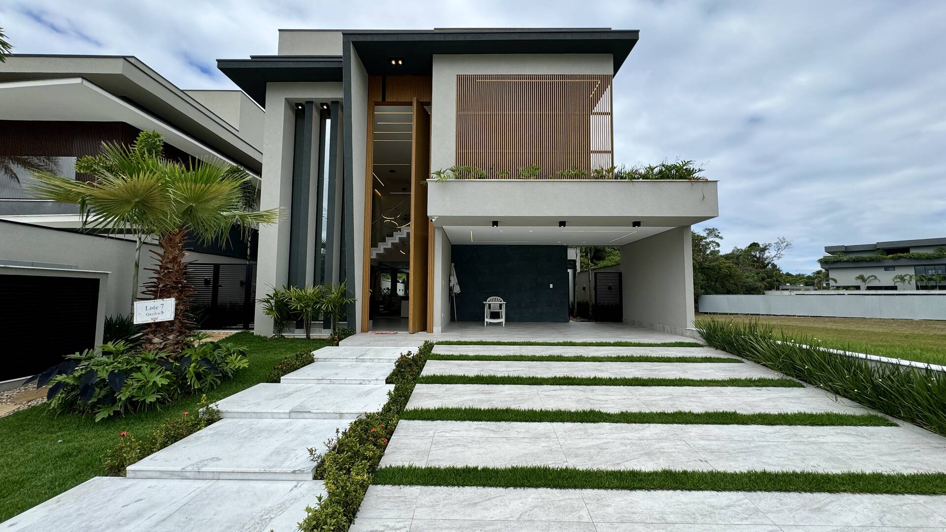 Casa com 6 suítes à venda, 506 m² por R$ 13.500.000,00 - Riviera Módulo 11