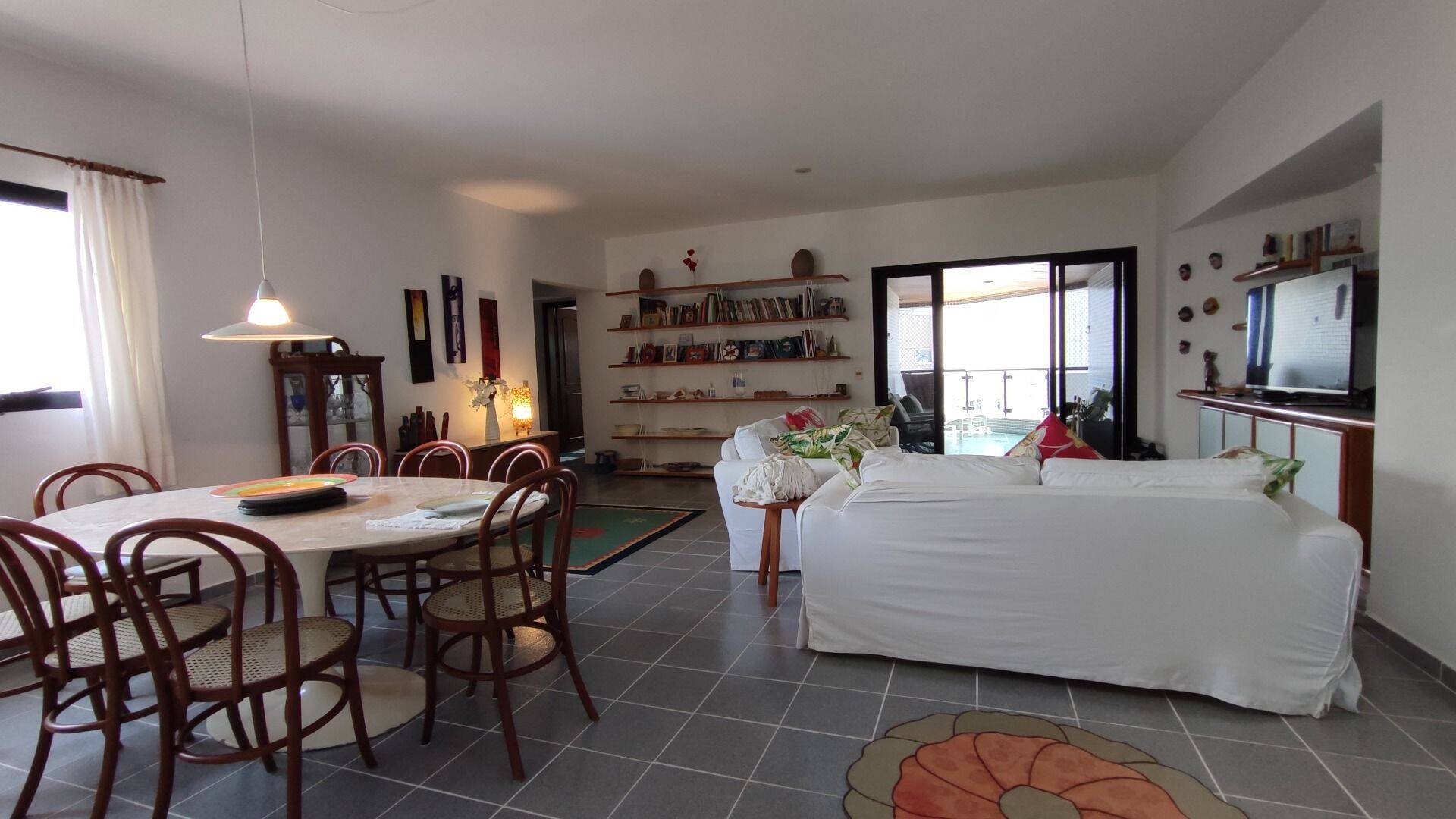 Apartamento com 3 dormitórios à venda, 133 m² por R$ 2.800.000,00 - Riviera