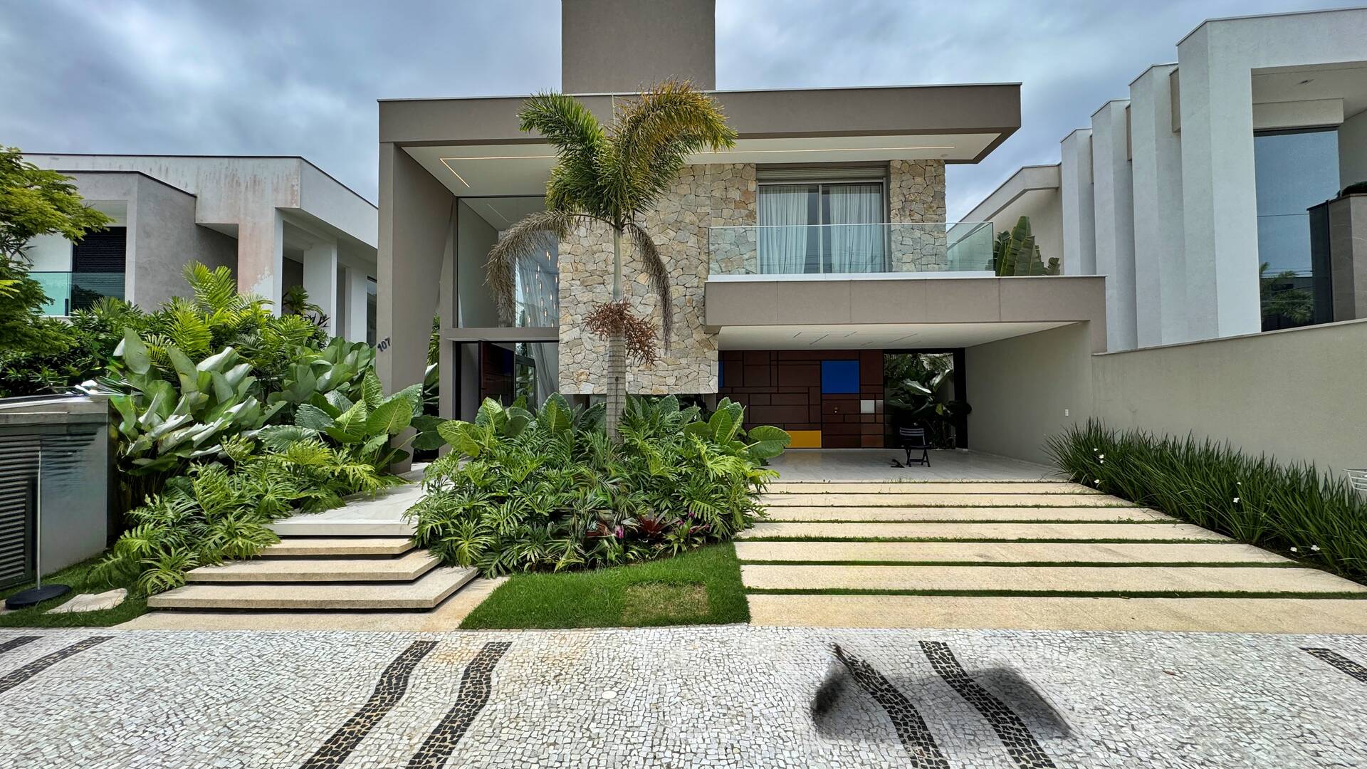 Casa com 7 dormitórios à venda, 611 m² por R$ 13.800.000,00 - Riviera M. 17