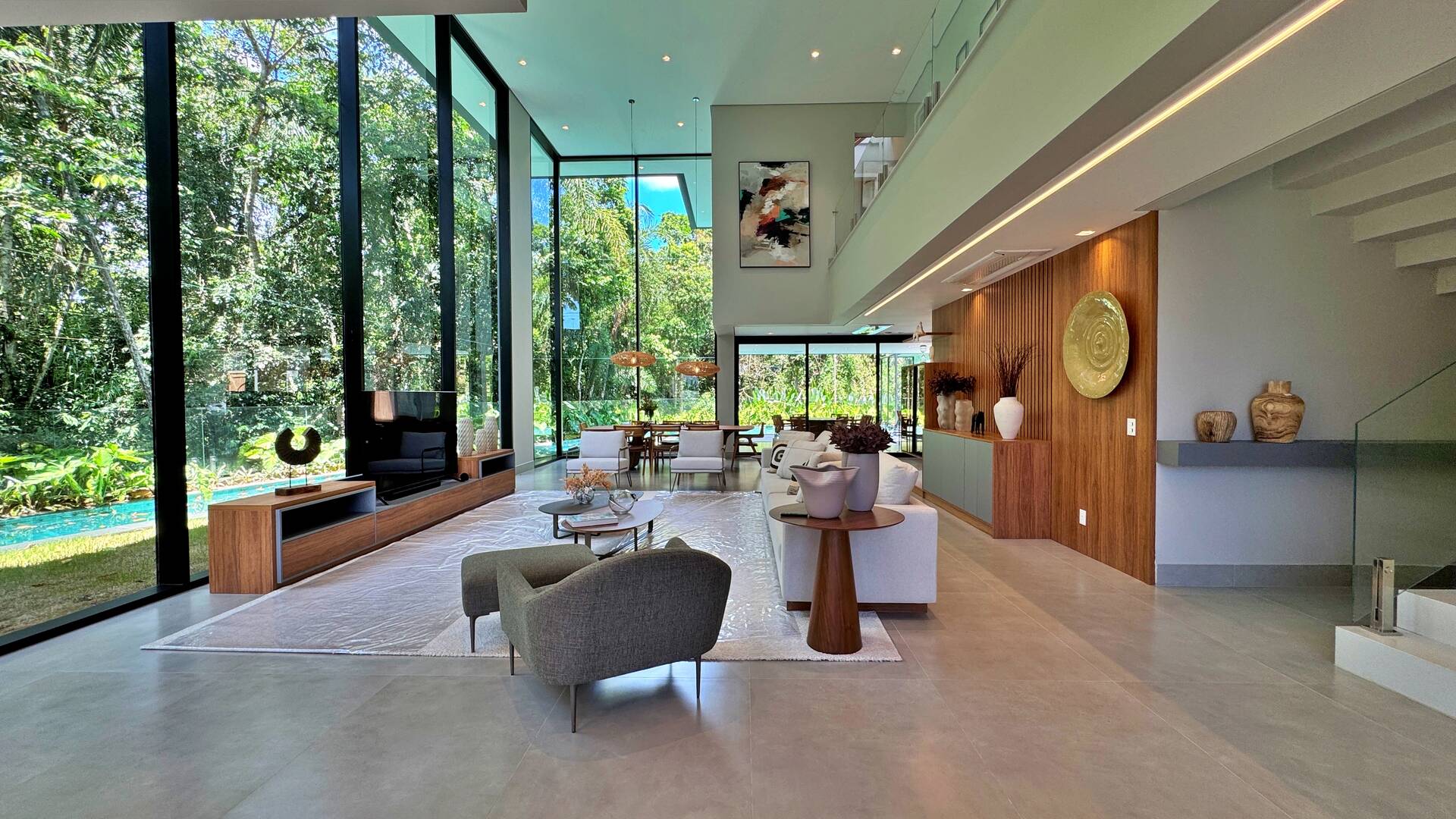 Casa à venda com 6 quartos, 650m² - Foto 2
