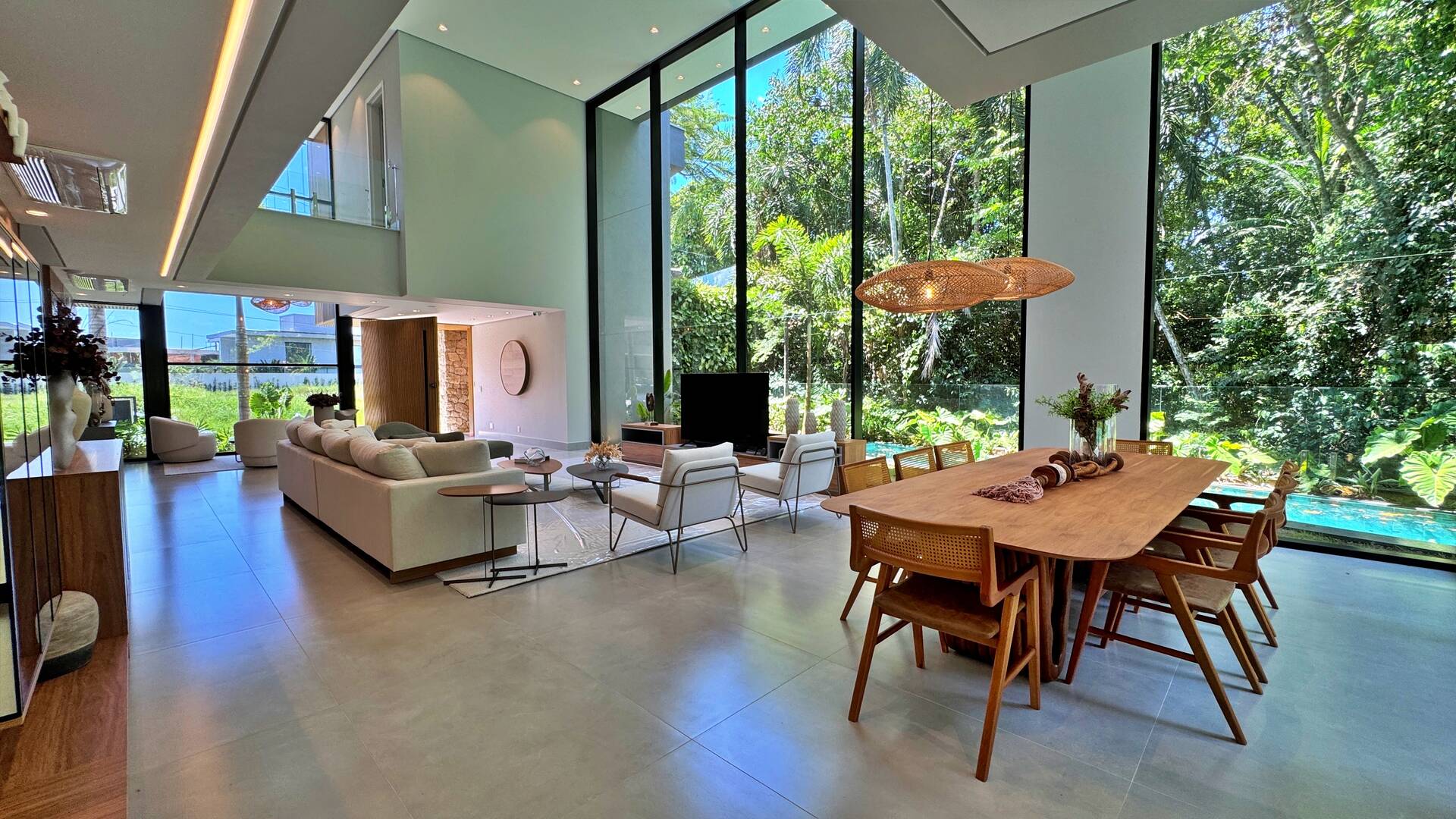 Casa à venda com 6 quartos, 650m² - Foto 10