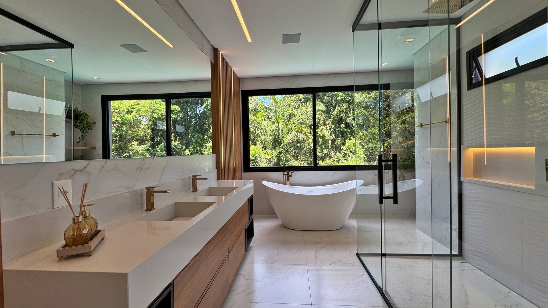 Casa à venda com 6 quartos, 650m² - Foto 27