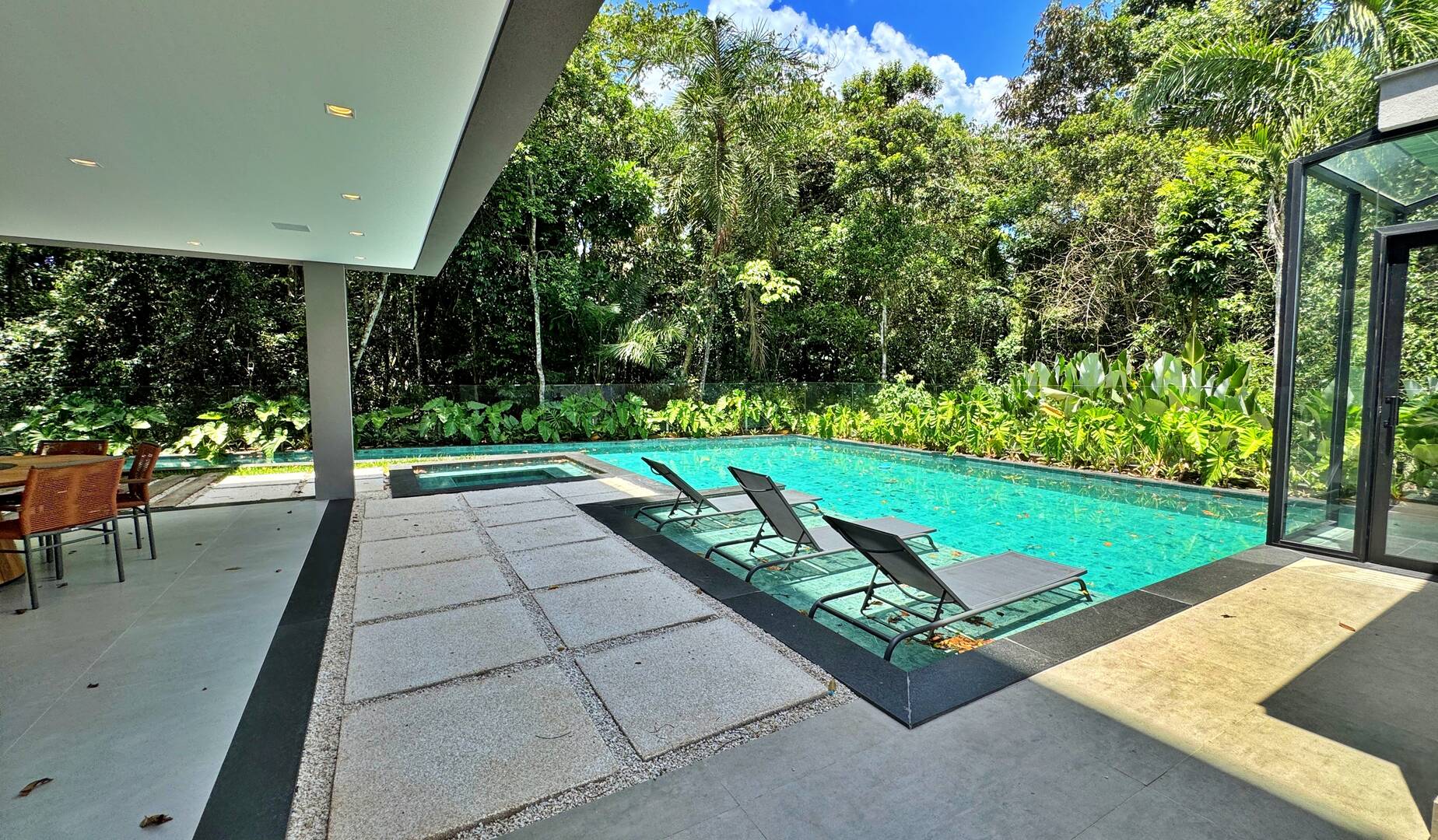 Casa à venda com 6 quartos, 650m² - Foto 30