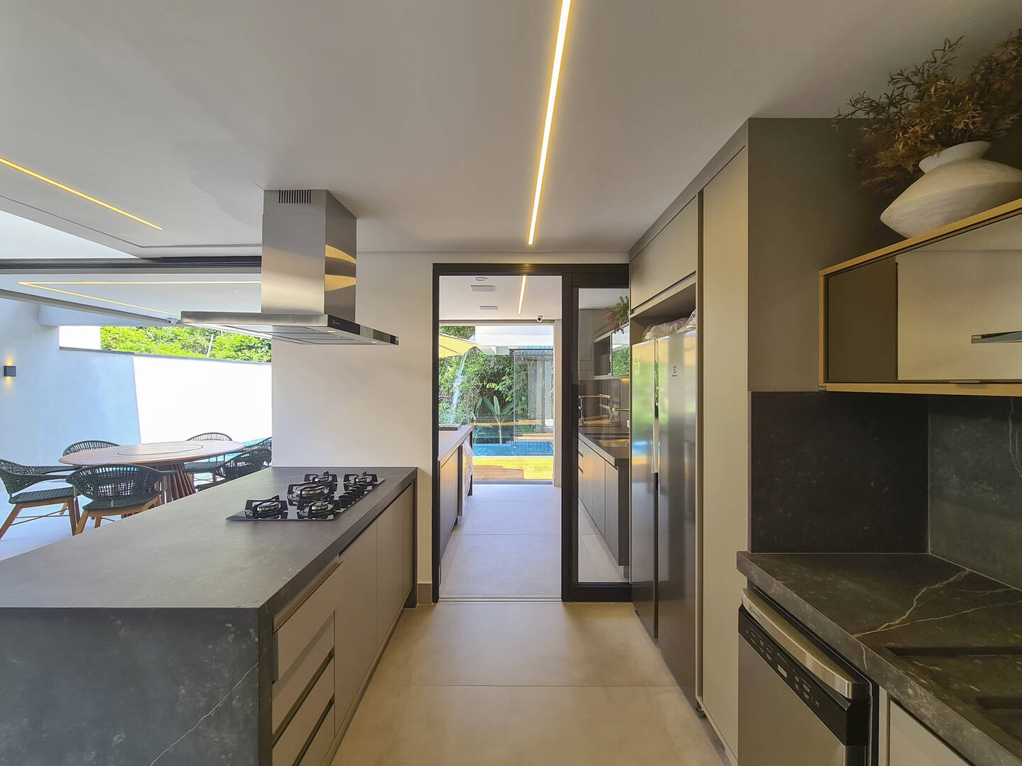 Casa, 5 quartos, 409 m² - Foto 4