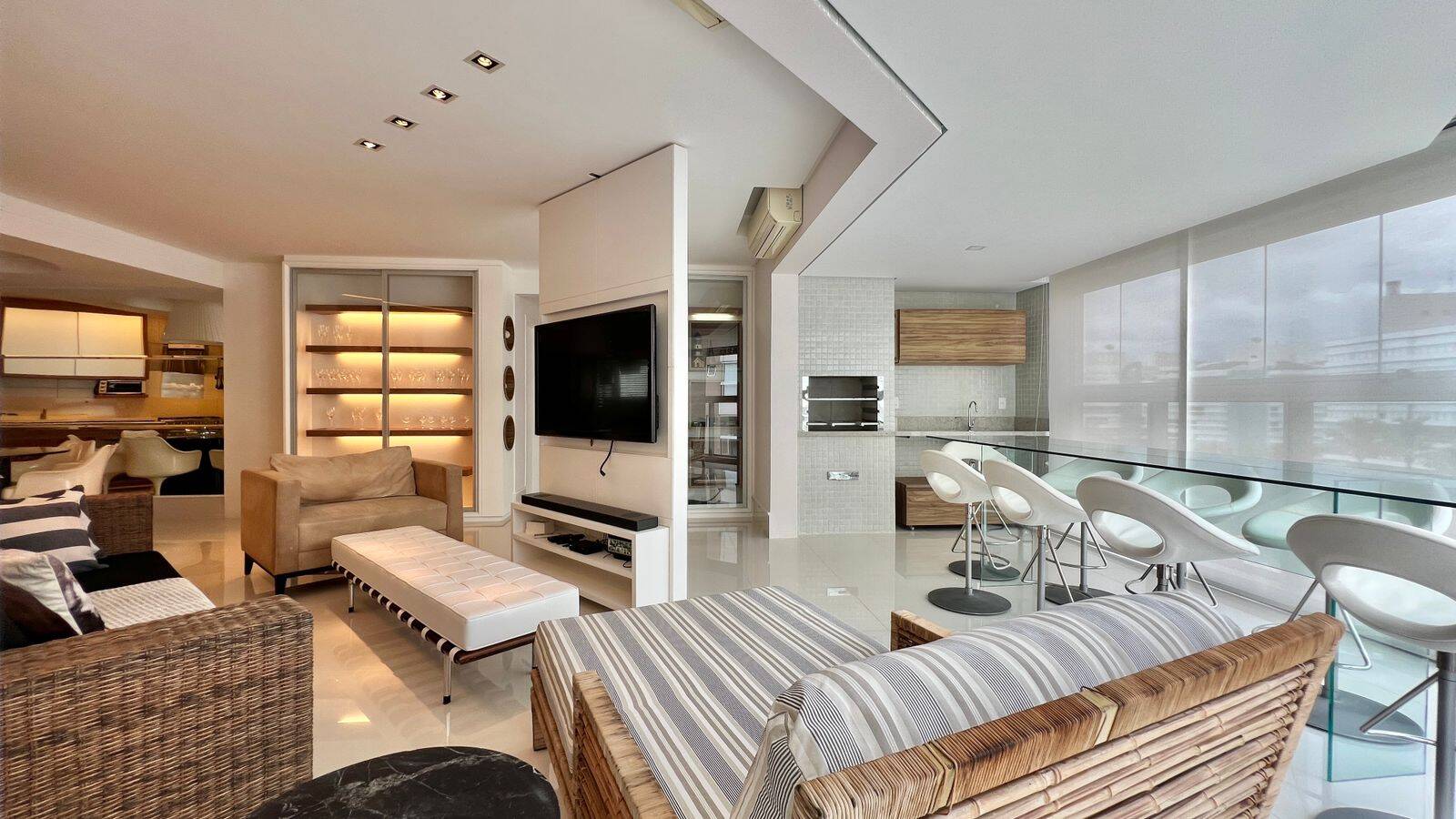 Apartamento com 4 dormitórios à venda, 192 m² por R$ 5.500.000,00 - Riviera