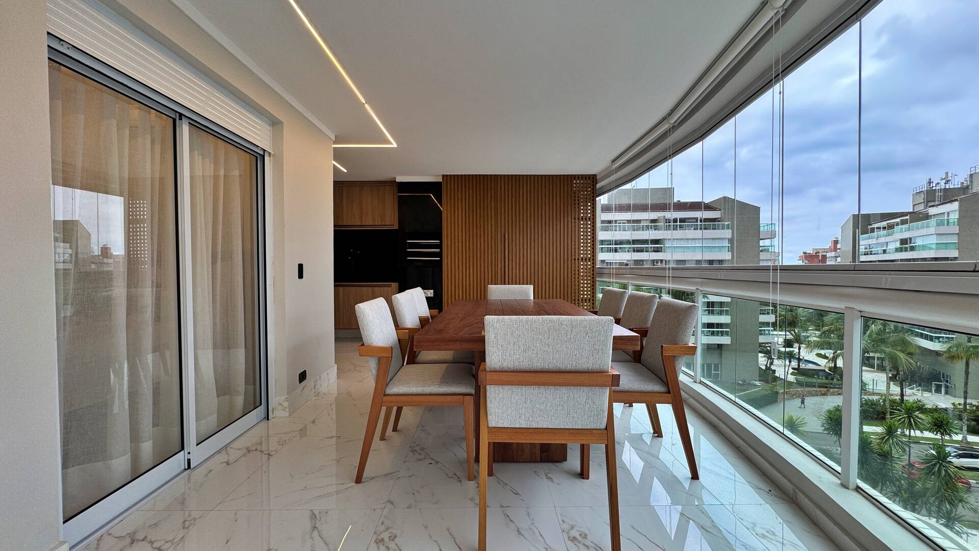 Apartamento com 3 dormitórios à venda, 114 m² por R$ 3.200.000,00 - Riviera