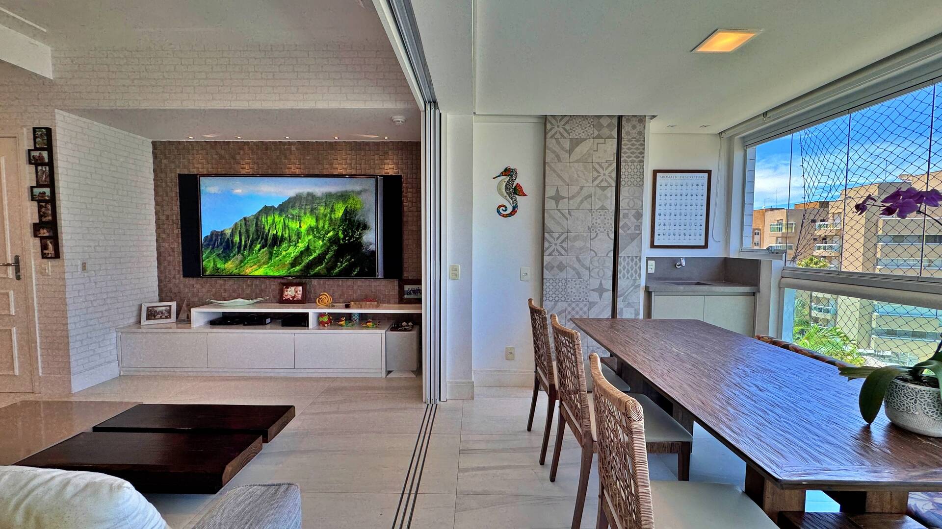 Apartamento com 3 dormitórios à venda, 102 m² por R$ 3.200.000,00 - Riviera