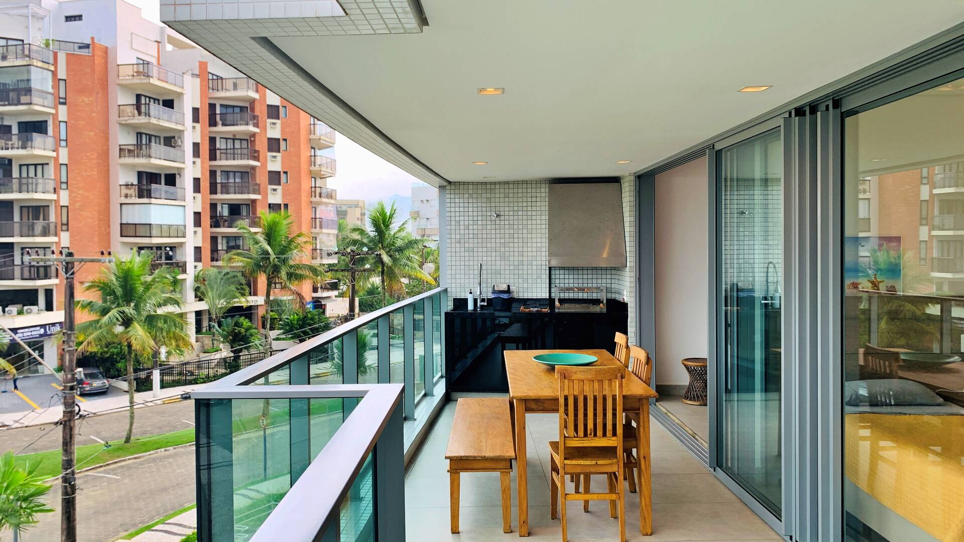 Apartamento com 2 dormitórios à venda, 87 m² por R$ 2.700.000,00 - Riviera