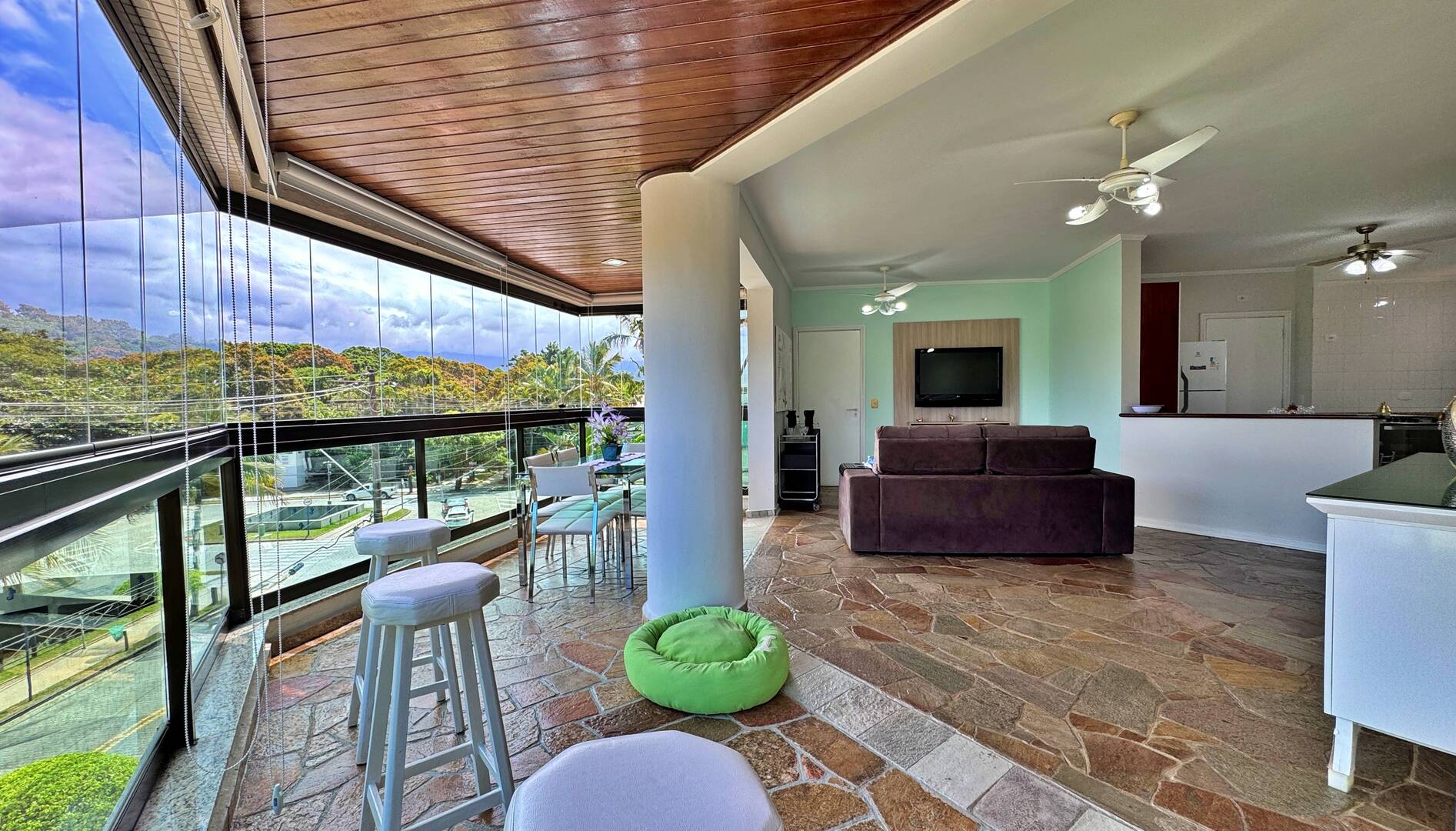 Apartamento à venda com 3 quartos, 117m² - Foto 1