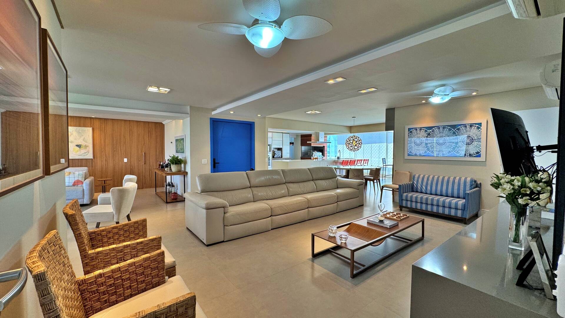 Apartamento à venda com 5 quartos, 244m² - Foto 16