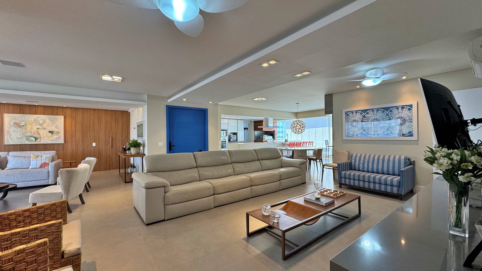 Apartamento à venda com 5 quartos, 244m² - Foto 17