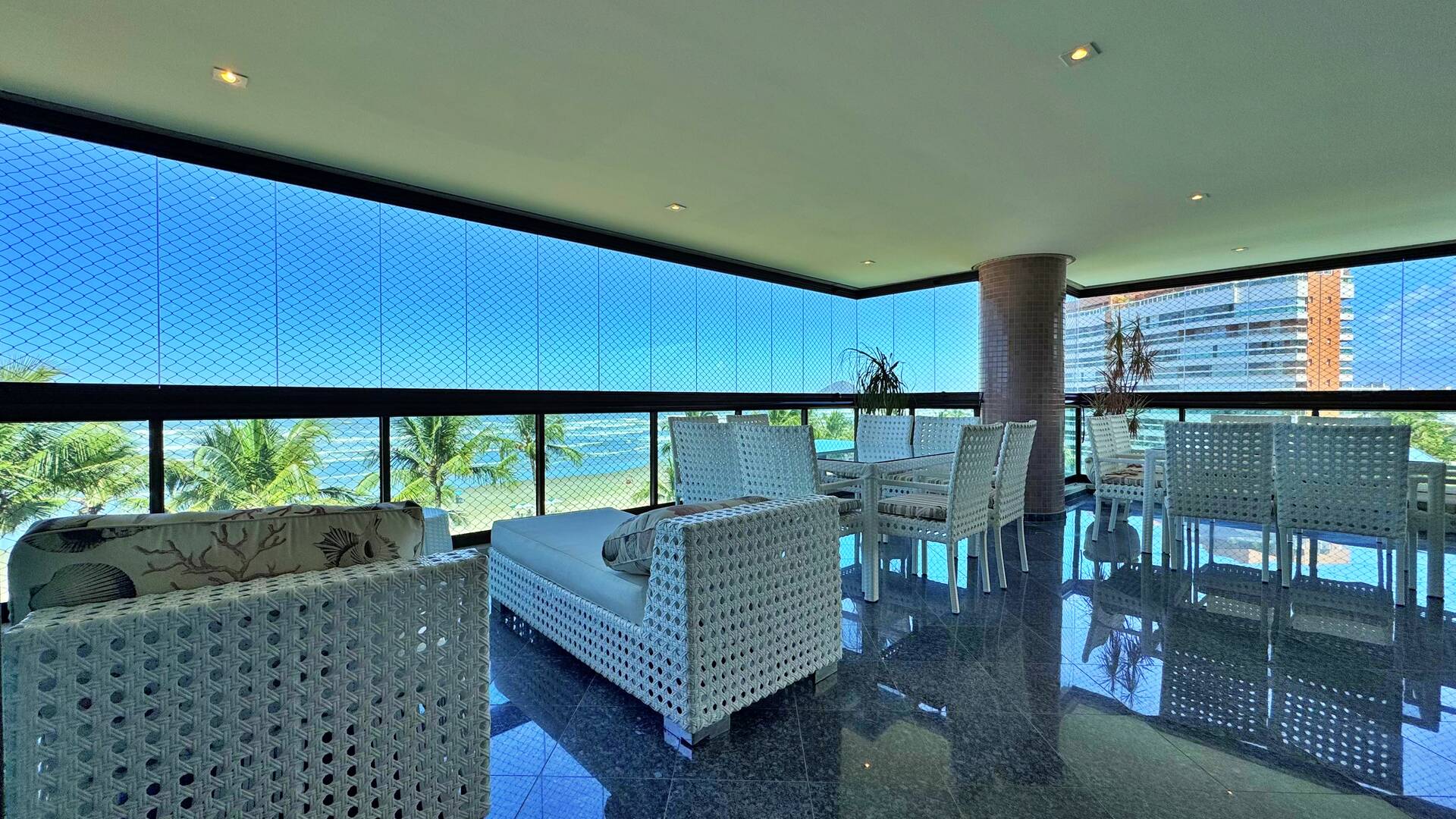 Apartamento com 5 suítes à venda, 350 m² por R$ 17.000.000,00 - Riviera