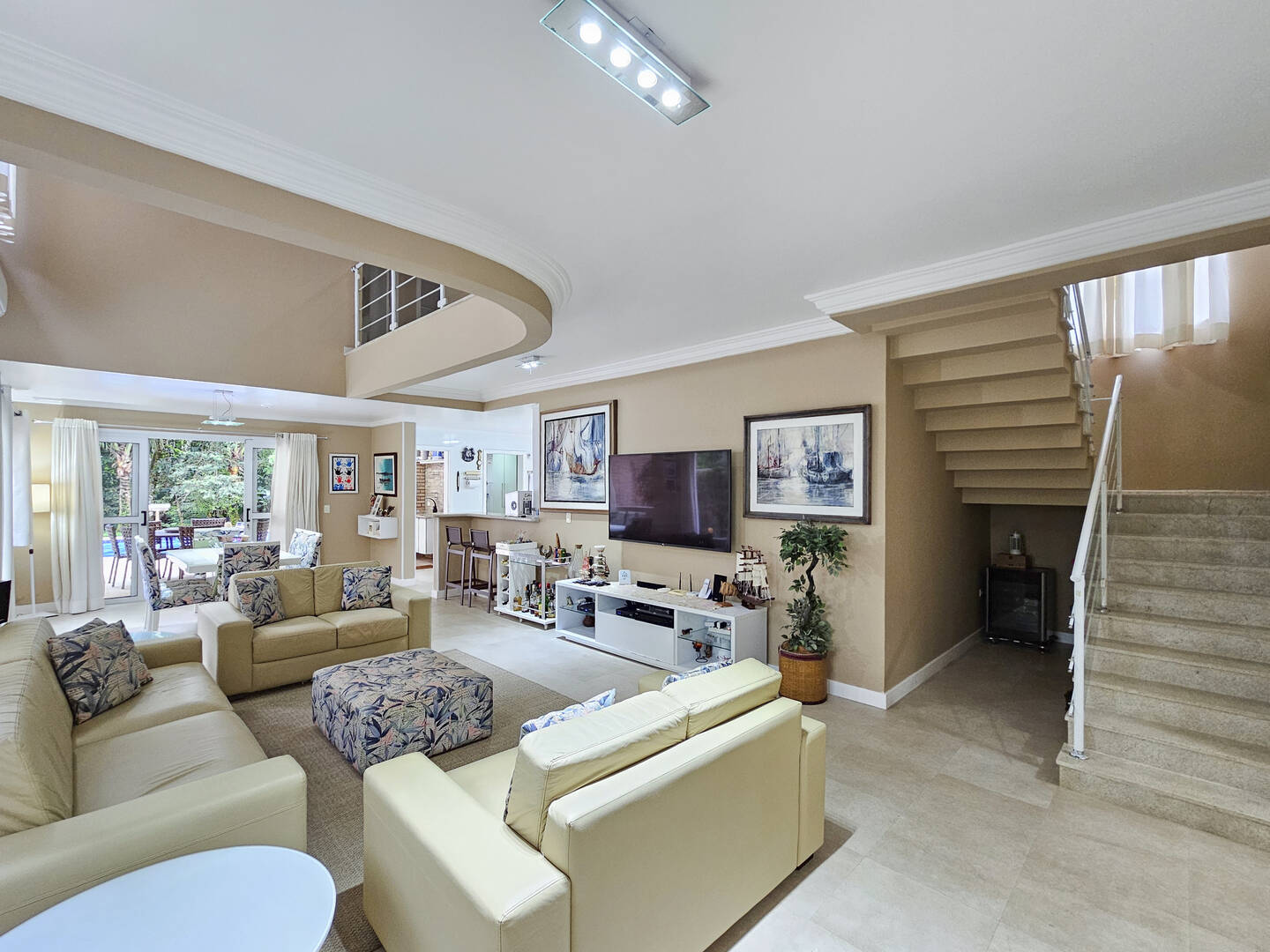 Casa, 5 quartos, 277 m² - Foto 2