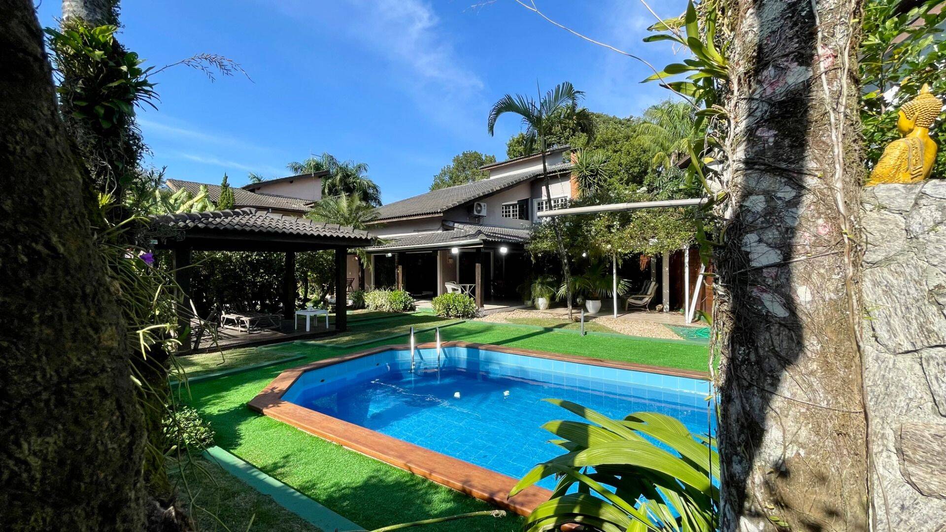 Casa, 4 quartos, 263 m² - Foto 1