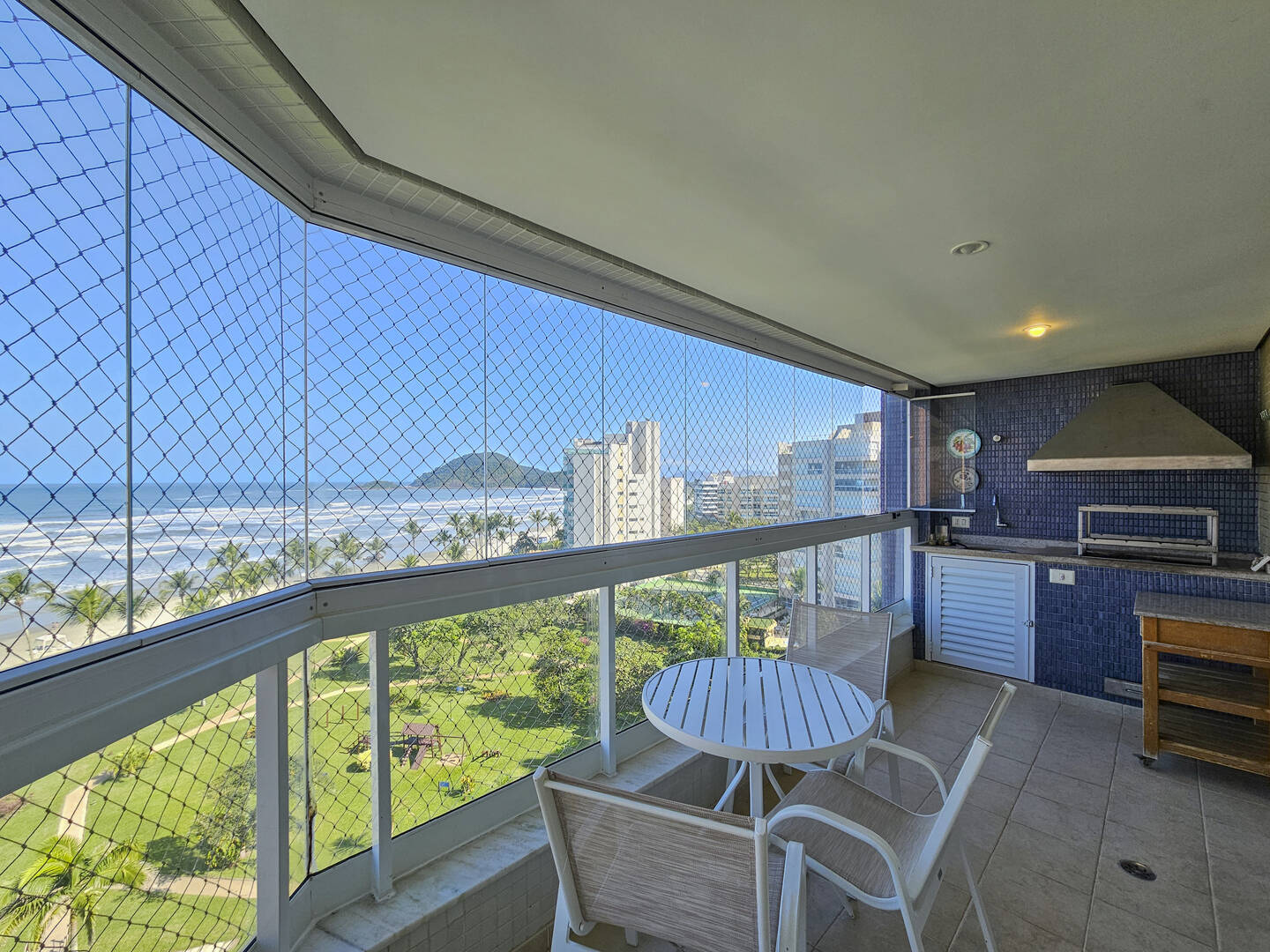 Apartamento com 4 dormitórios à venda, 160 m² por R$ 7.100.000,00 - Riviera