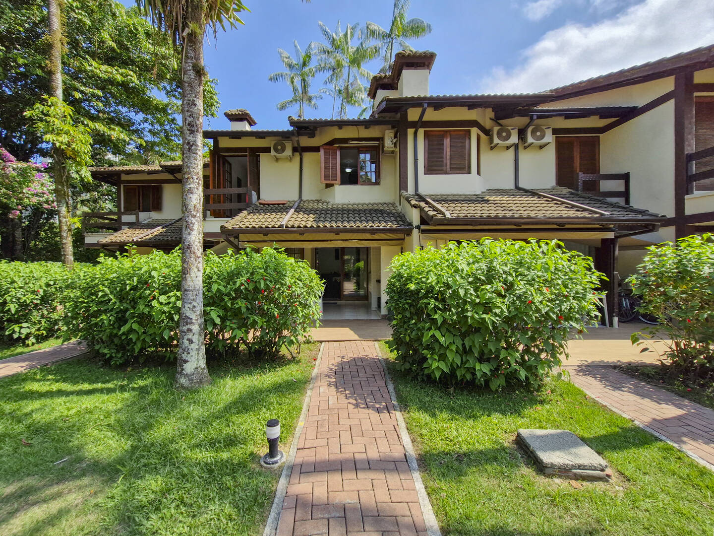 Village com 2 dormitórios à venda, 108 m² por R$ 2.100.000,00 - Riviera