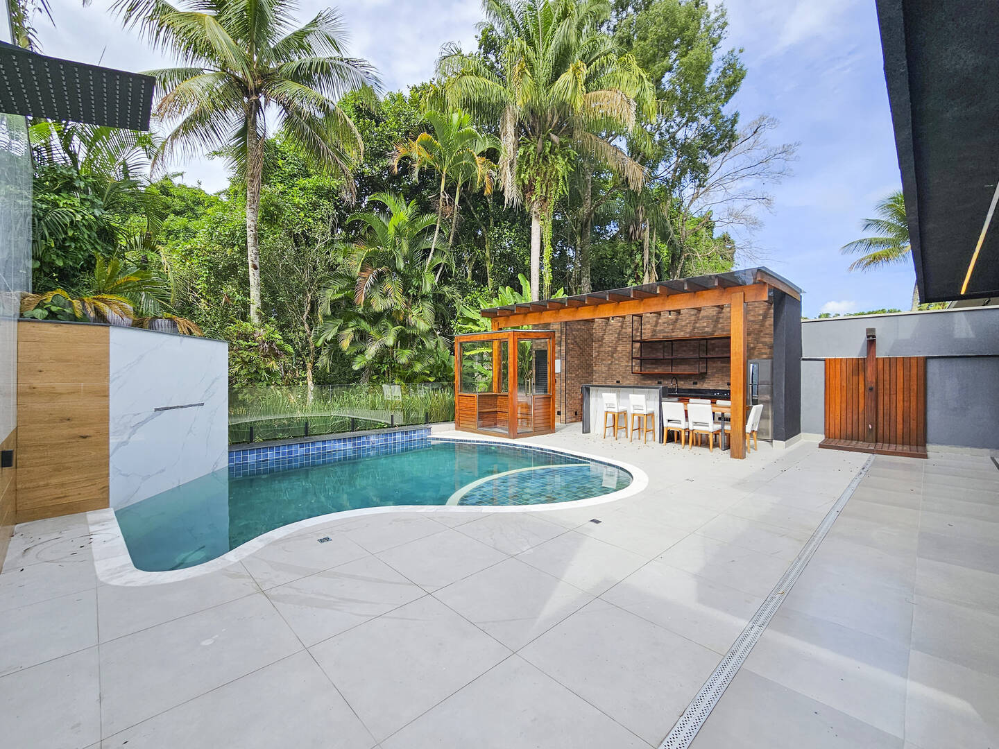 Casa, 5 quartos, 273 m² - Foto 4