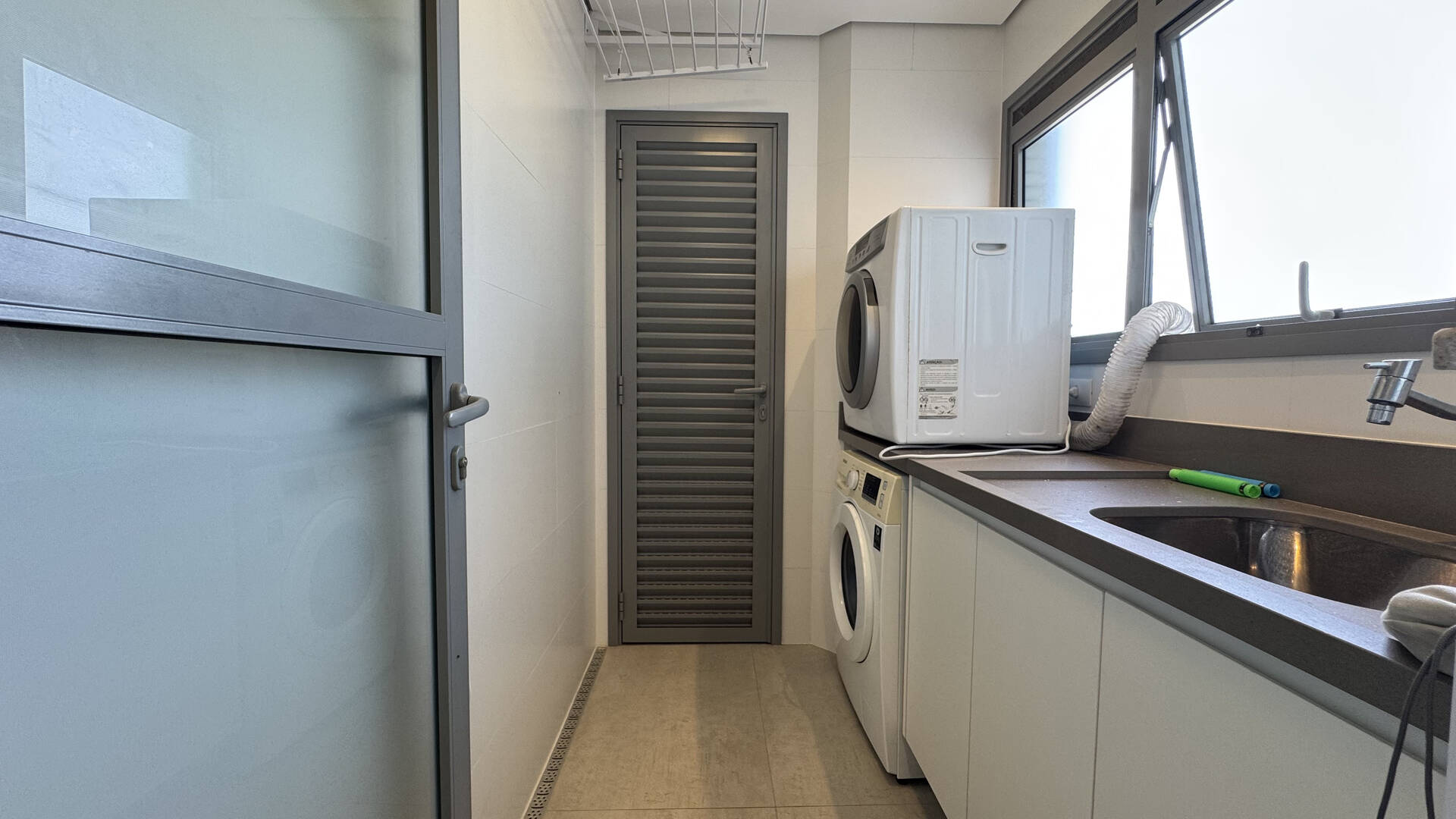 Apartamento à venda com 2 quartos, 100m² - Foto 11