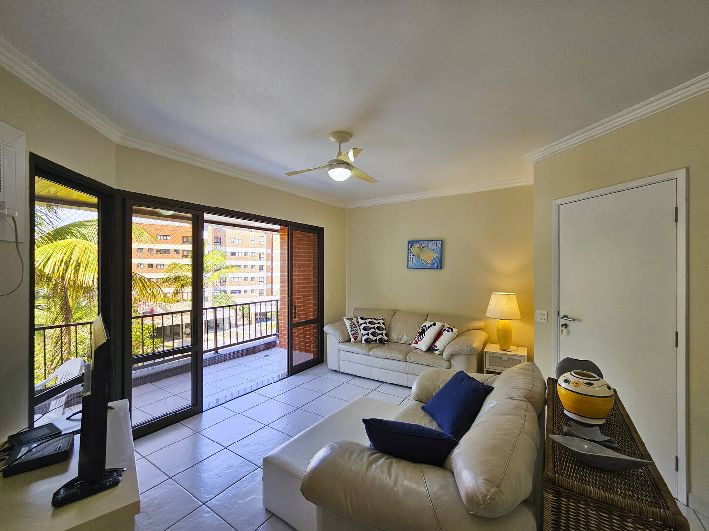 Apartamento à venda com 3 quartos, 117m² - Foto 3