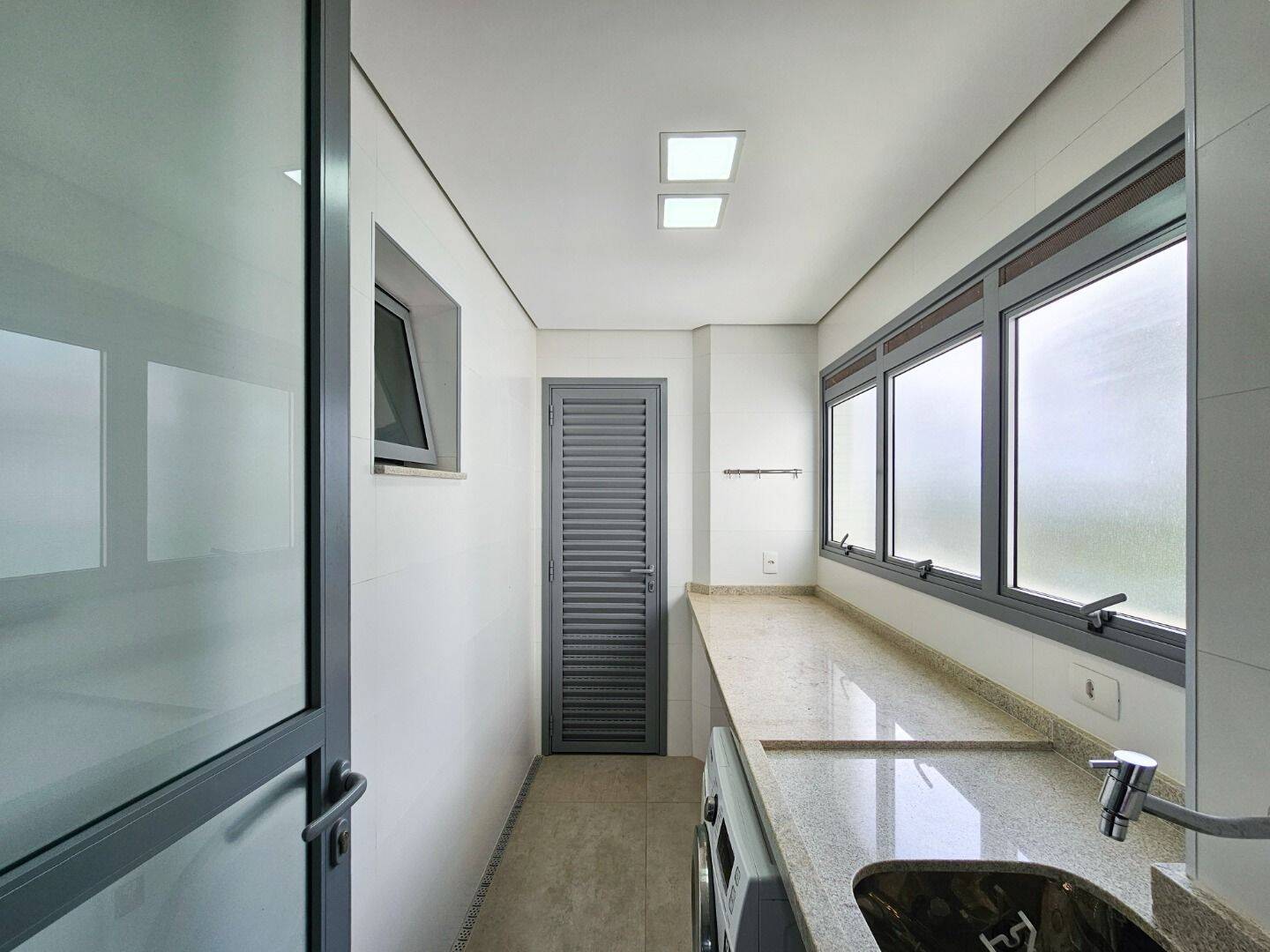 Apartamento à venda com 2 quartos, 90m² - Foto 14