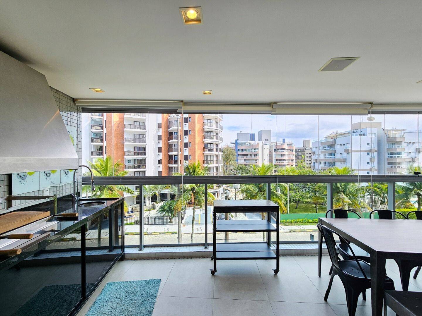 Apartamento à venda com 2 quartos, 90m² - Foto 2
