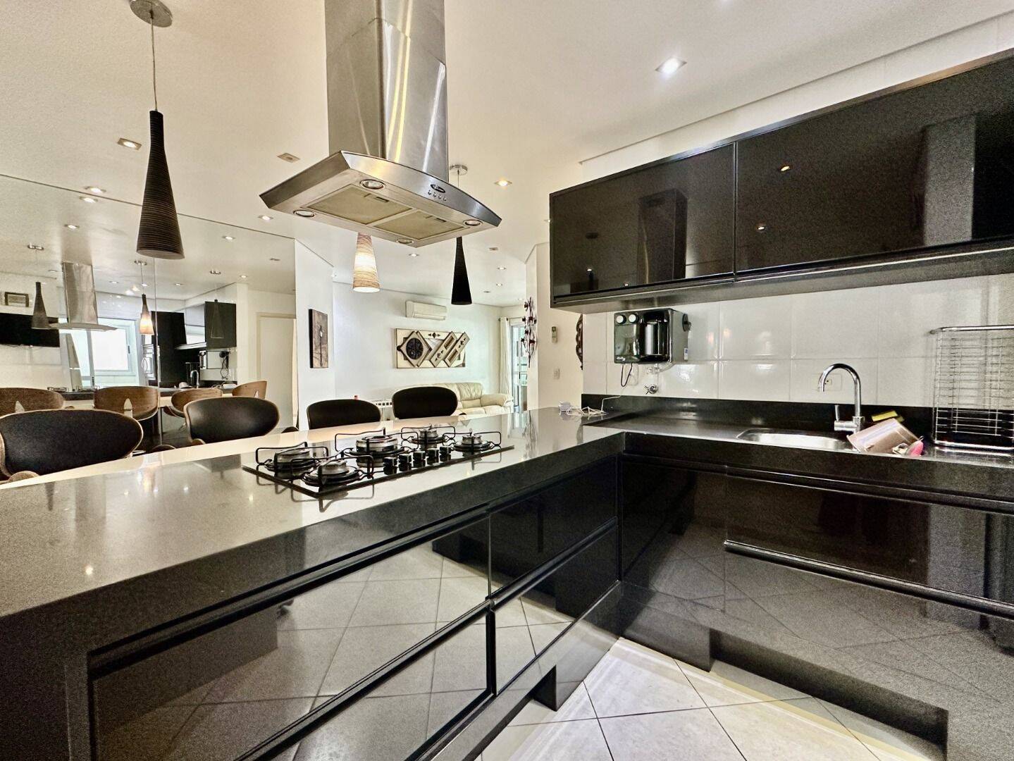 Apartamento à venda com 3 quartos, 124m² - Foto 6