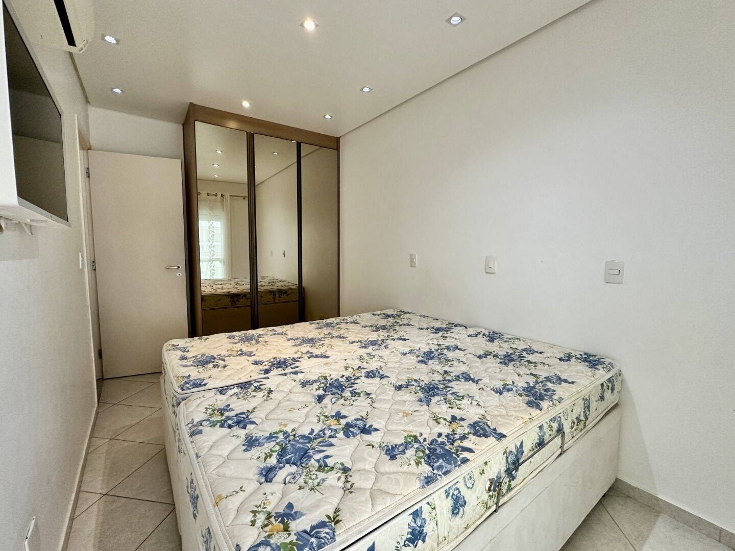 Apartamento à venda com 3 quartos, 124m² - Foto 12