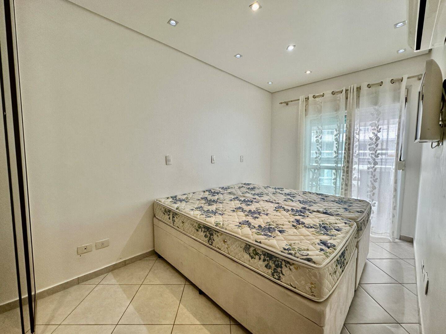 Apartamento à venda com 3 quartos, 124m² - Foto 11