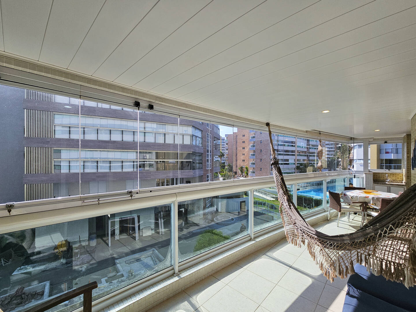 Apartamento à venda com 3 quartos, 90m² - Foto 4